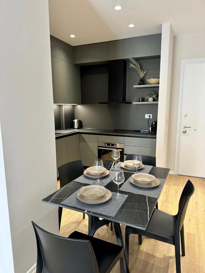 New Brilant Apartment ติรานา ภายนอก รูปภาพ