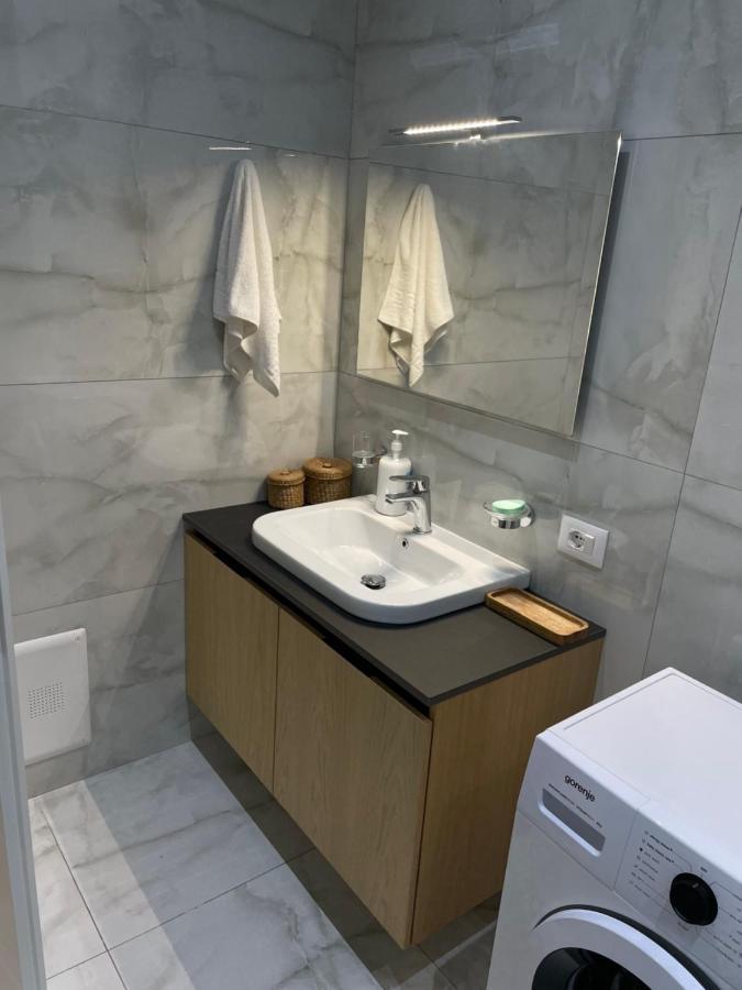 New Brilant Apartment ติรานา ภายนอก รูปภาพ